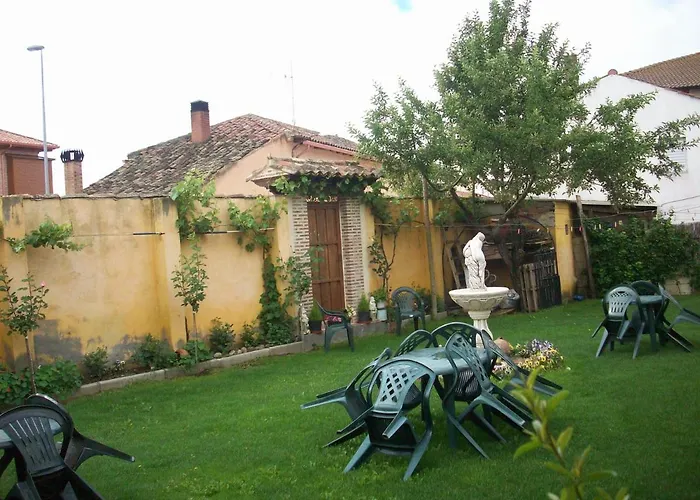 Estrella Del Camino Хостел Фромиста