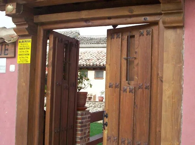 Estrella Del Camino Hostel